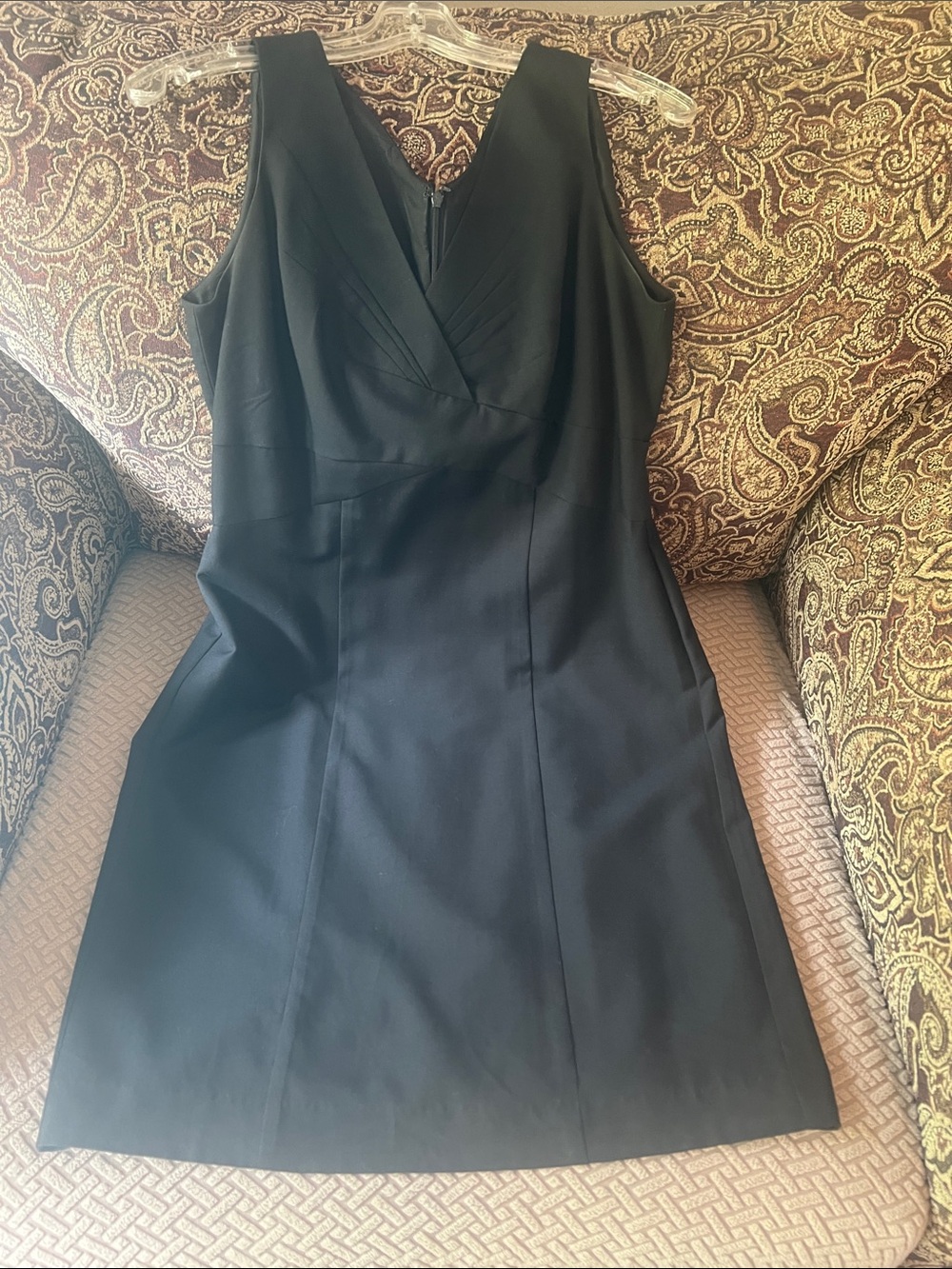 Worn 1x Ann Taylor Classic Black V-Neck Sleeveless 👗 Dress